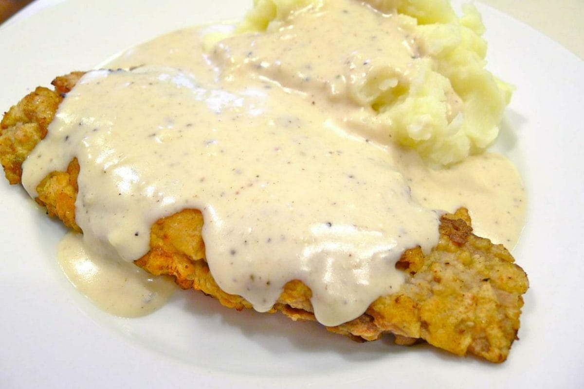 Chicken-Fried Steak with Mashed Potatoes and Pan Gravy – coolcookstyle