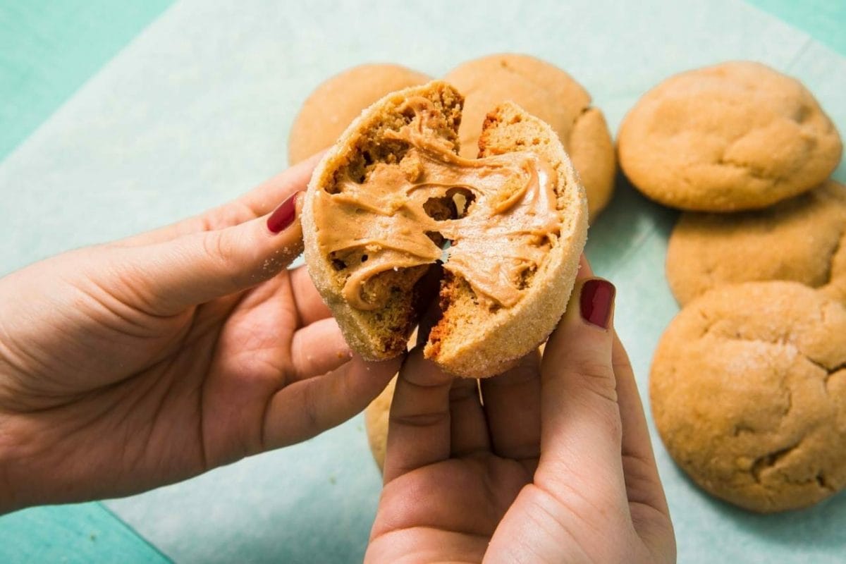 Best Peanut Butter Stuffed Cookies - How to Make Peanut Butter Stuffed Cookies